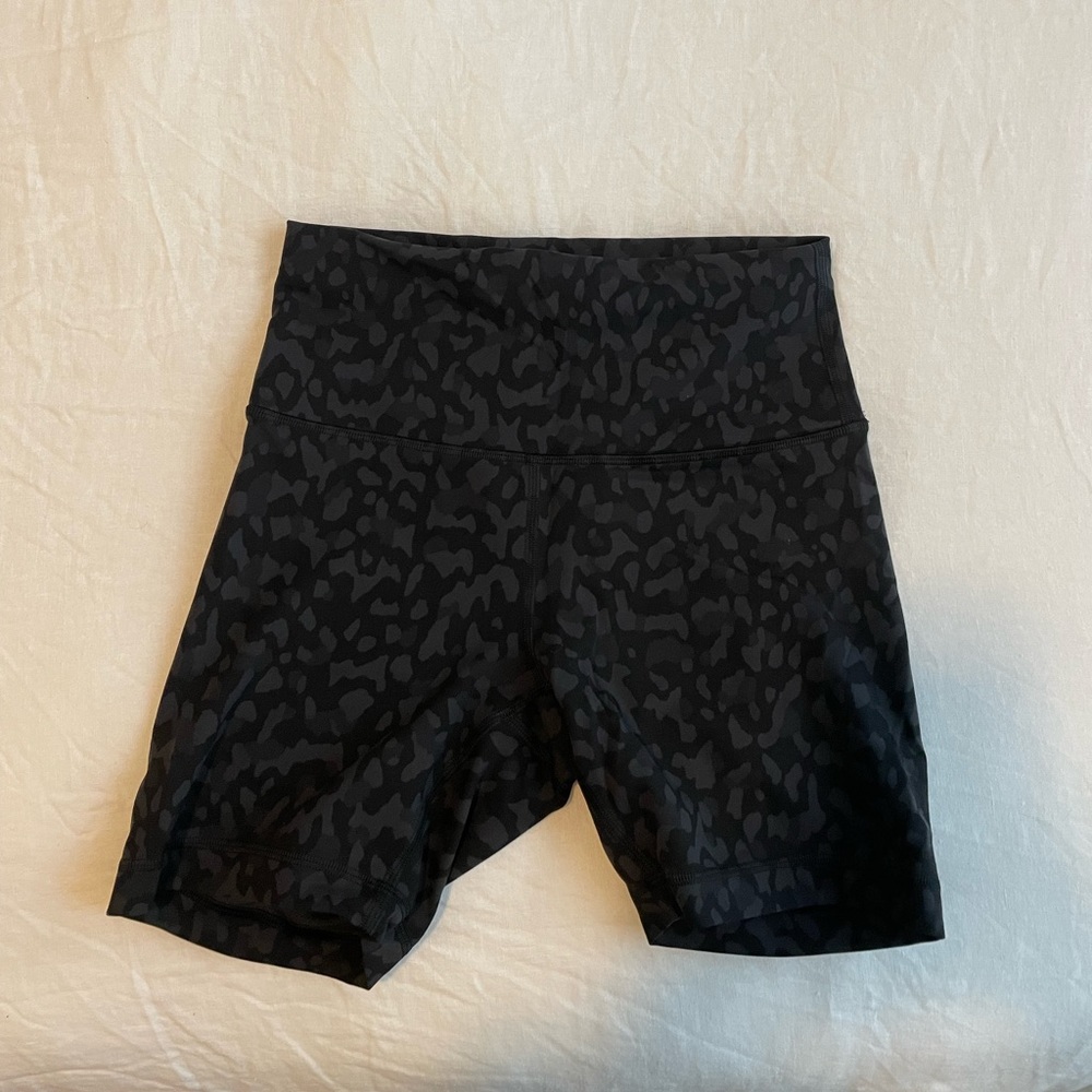 Lululemon wunder train shorts 6”